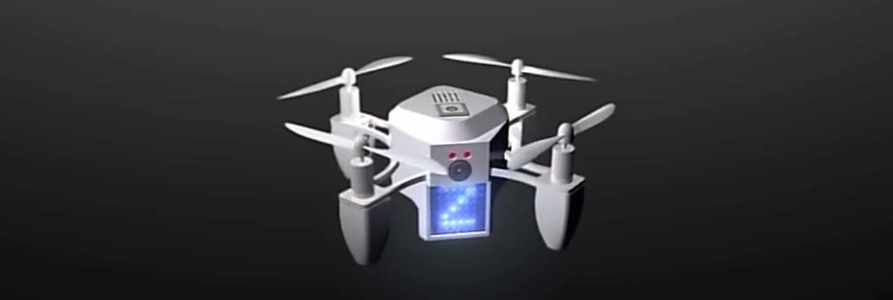 Frontansicht der Zano-Drohne - inklusive Display