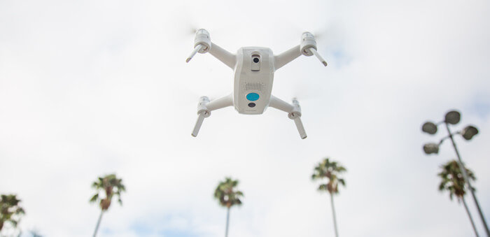 YUNEEC Breeze 4k Selfie-Drohne im Flug (Foto: YUNEEC)